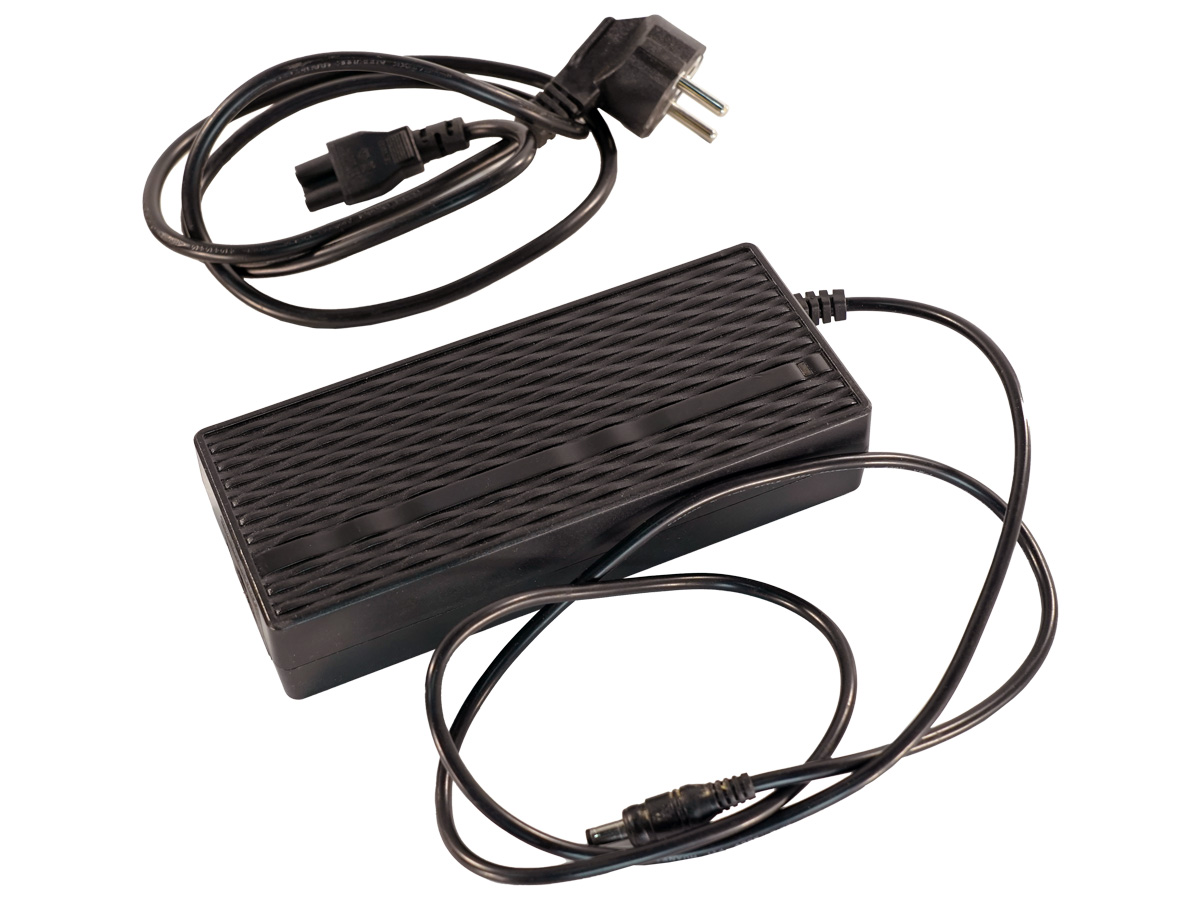 Зарядное устройство для батареи Finsteraarhorn